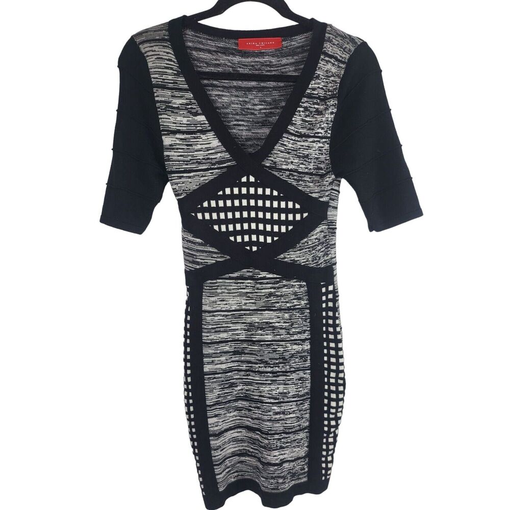 Akira Chicago Red Label Mini Dress M‎ Womens V Neck Color Block Half Sleeve